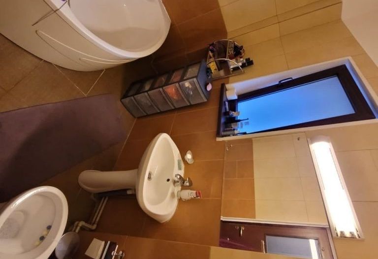 Cotroceni! Vand 530.000 Eur / Inchiriez 1450 eur, vila singur curte. - Poză 13