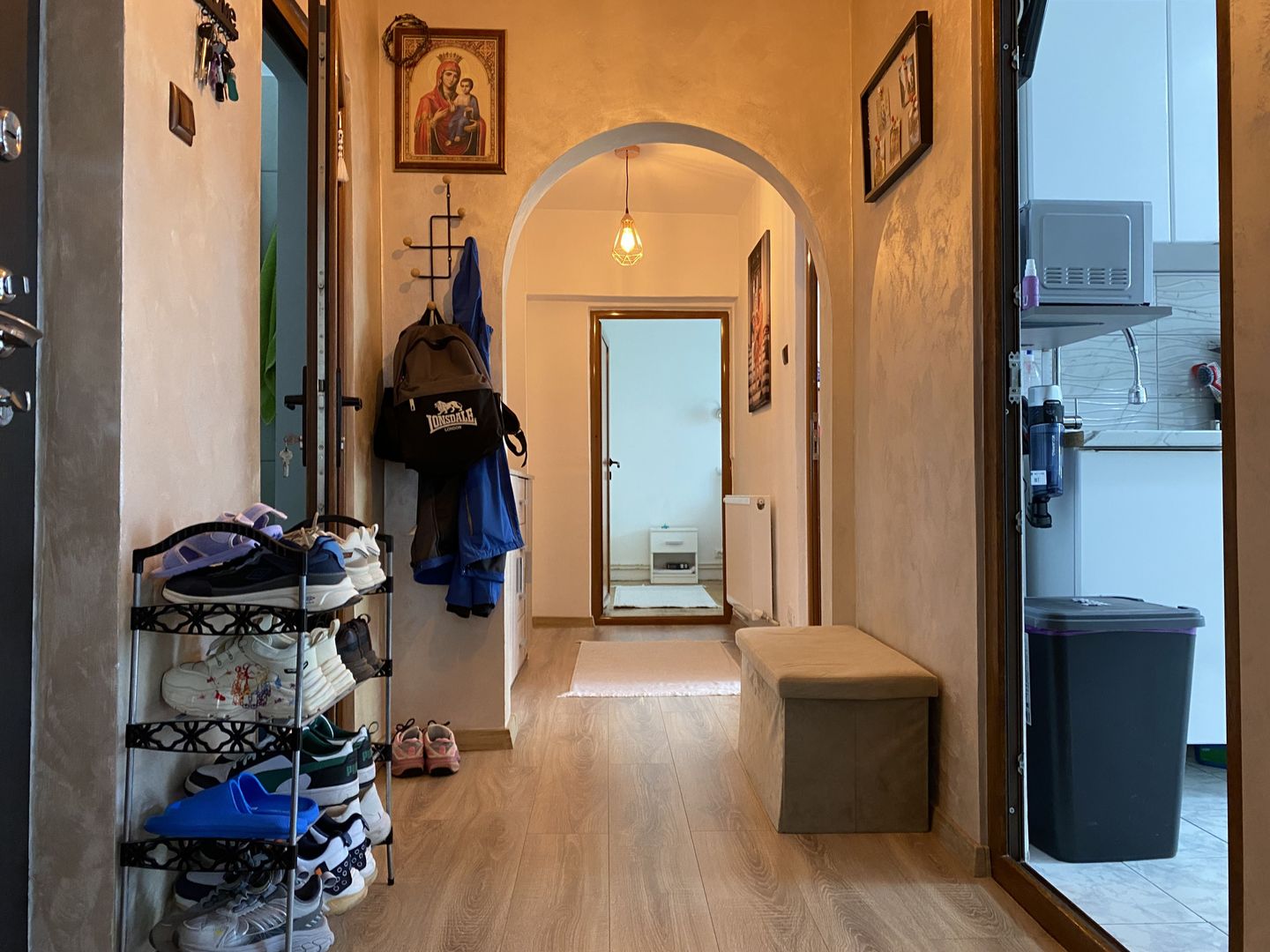Compartimentare decomandata! Vanzare apartament cu 3 camere-Micro 11 - Poză 16