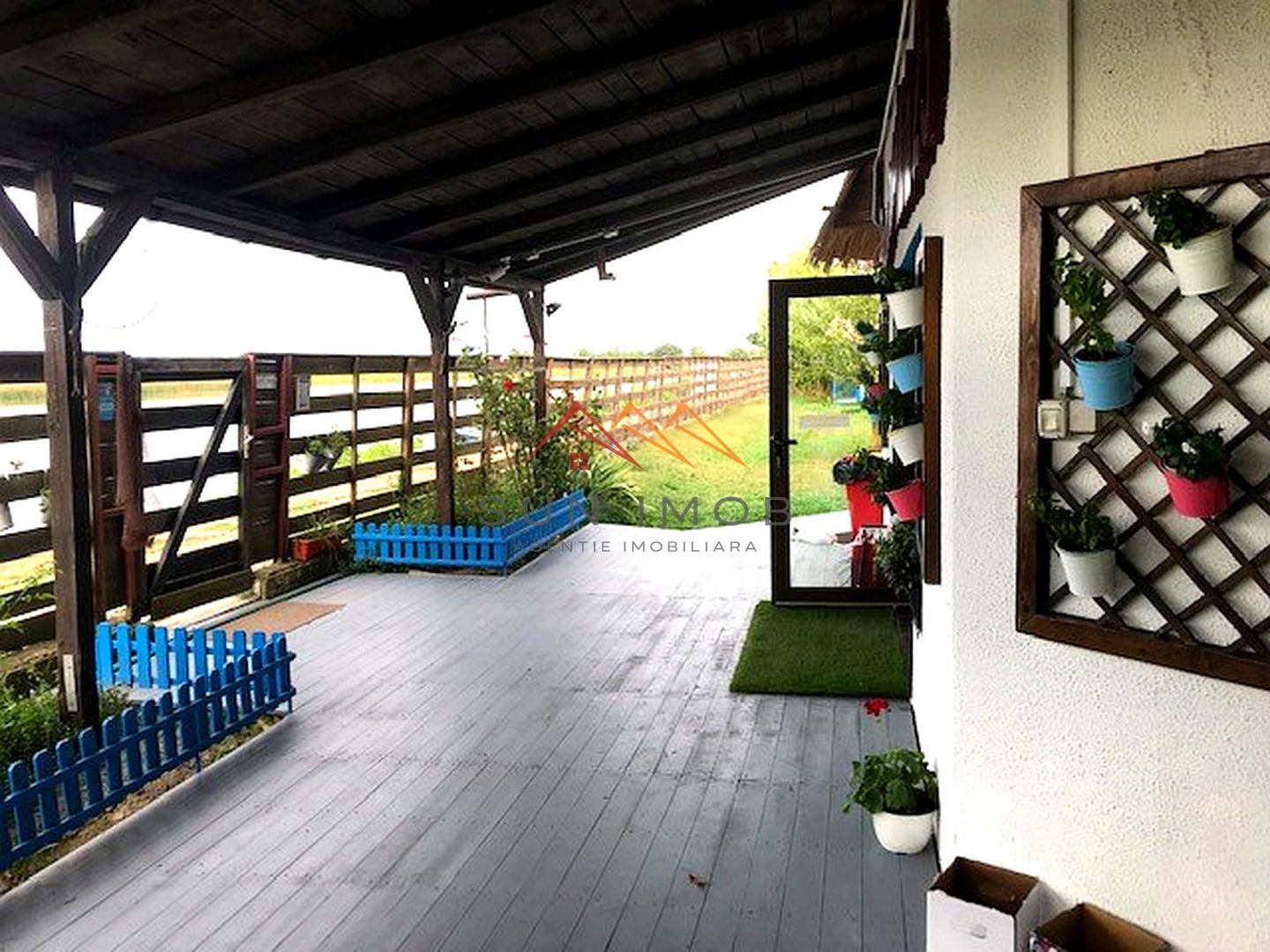 De vanzare pensiune 14 camere, teren 1500 mp, multiple dotari - Poză 2