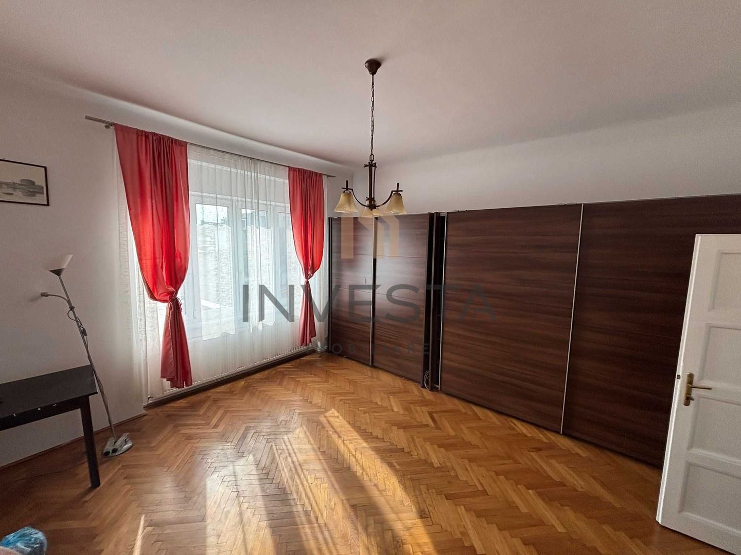 Apartament Elegant cu Curte și Boxă – 2 Camere, Zona Cipariu - Poză 3