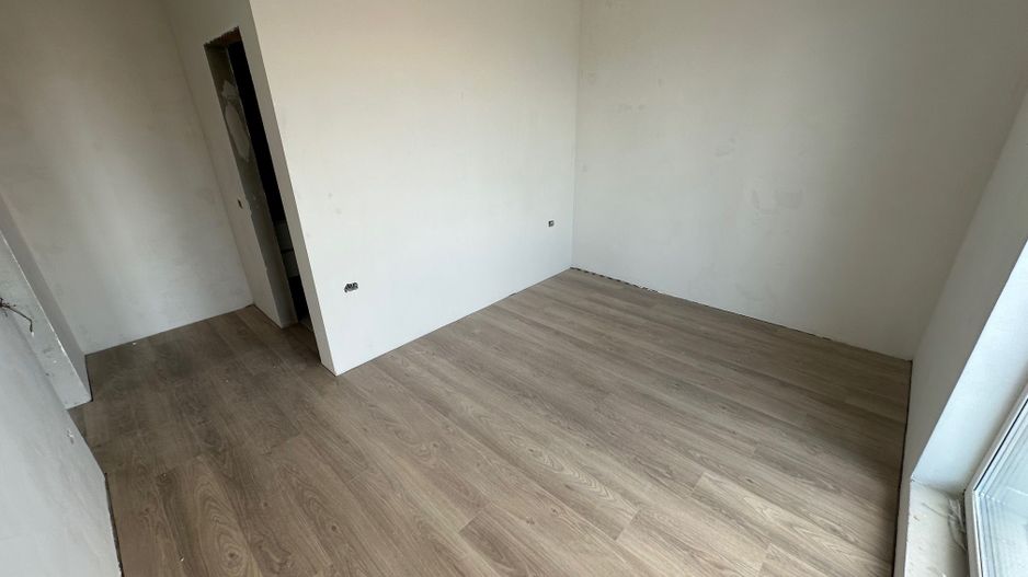Apartment bloc nou cu lift si loc de parcare inclus - Poză 10