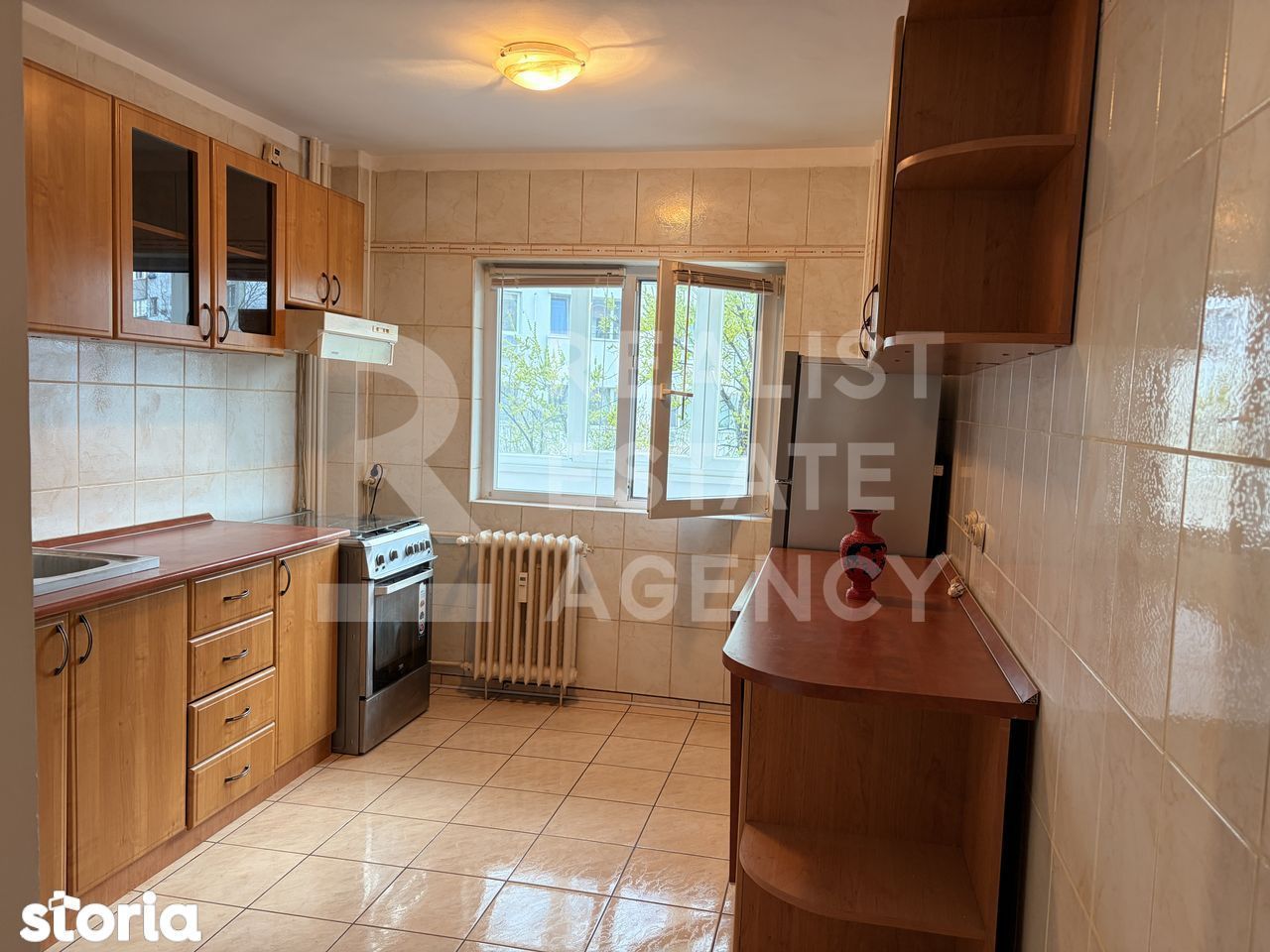 Vânzare, apartament 2 camere, zona Militari - Poză 3