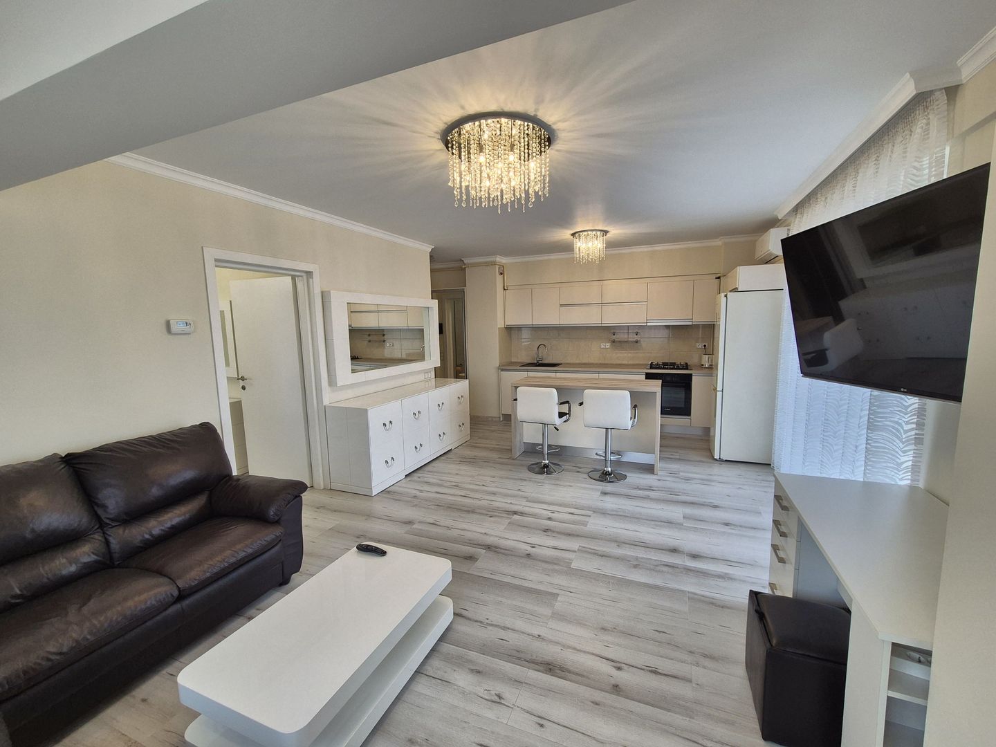 Apartament cu 2 camere + loc de parcare - Erou Iancu Nicolae - Poză 4