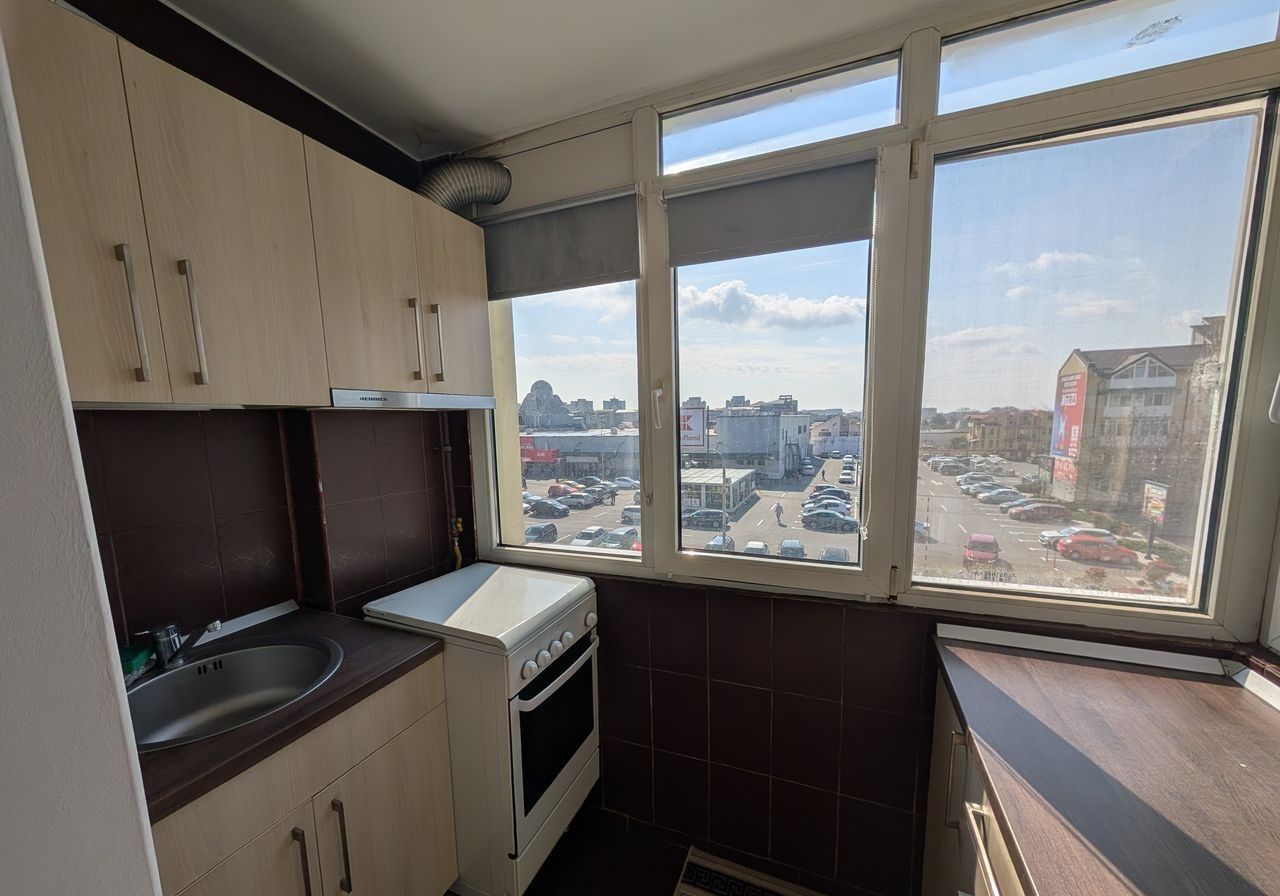 Apartament 2 camere decomandat, zona Kaufland Craiovita noua - Poză 10
