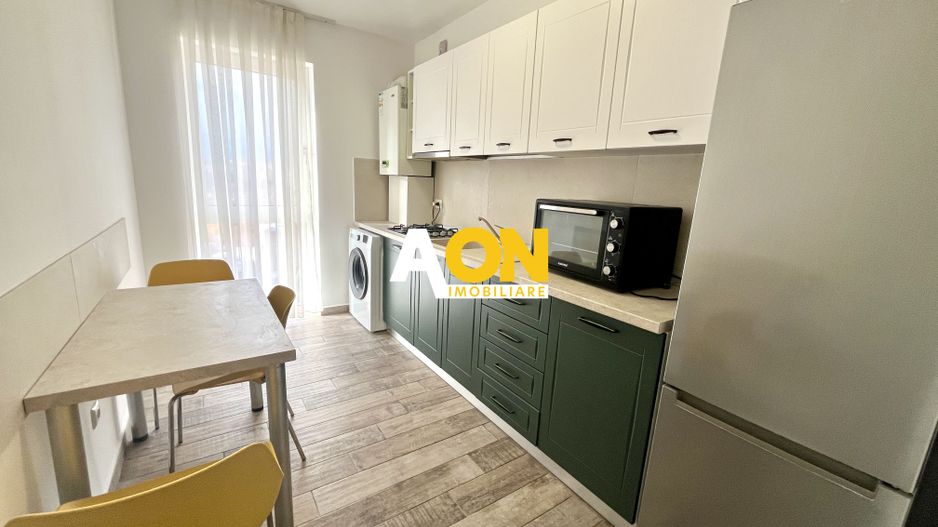 Apartament cu 2 Camere, Etaj 1, Bloc Nou,  Zona Centru - Poză 1