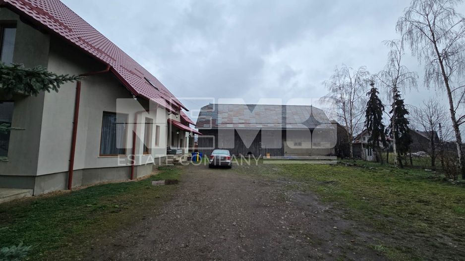 Casă spațioasă la 650000 de euro I Volovăț - Poză 19