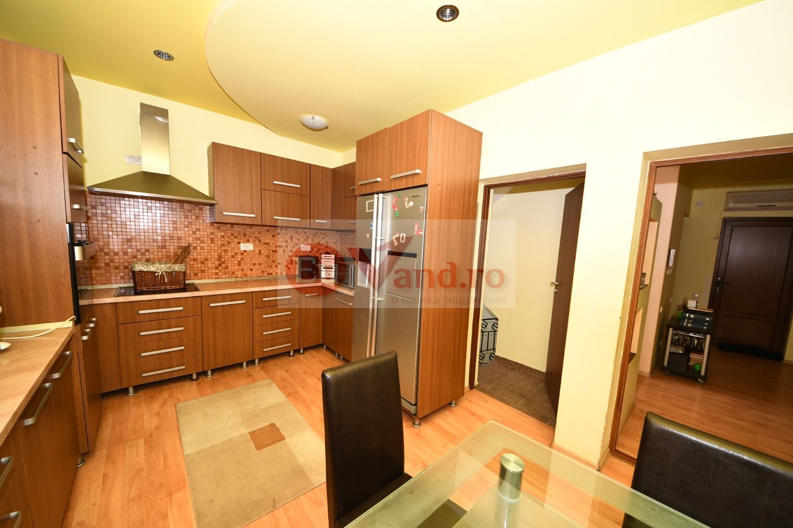 Vila spatioasa, pretabil pentru locuit/clinica, zona Micro 17 – Galati - Poză 13