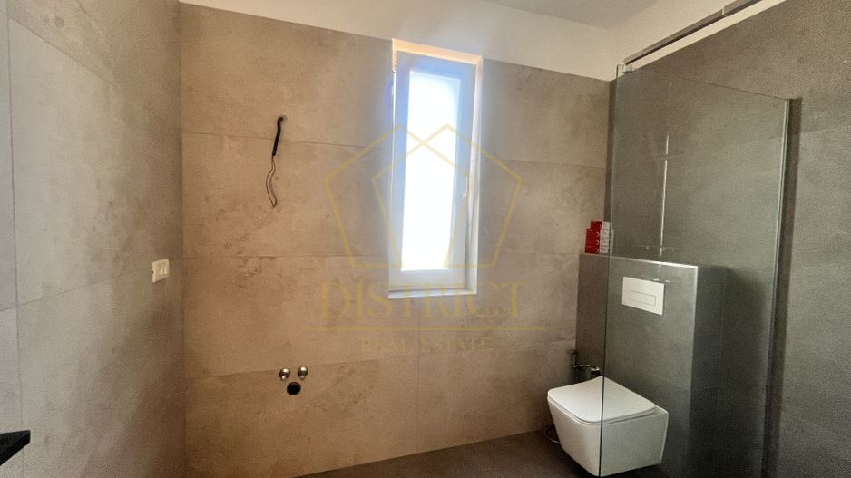 Duplex modern cu 5 camere si curte amenajata I Dumbravita - Poză 11