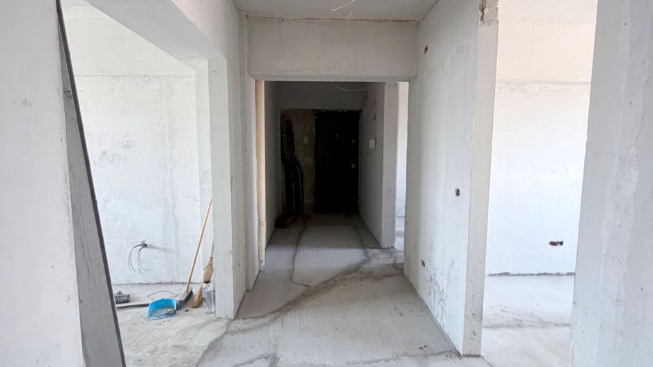 APARTAMENT SPATIOS CU VEDERE PE 2 PARTI - Poză 5