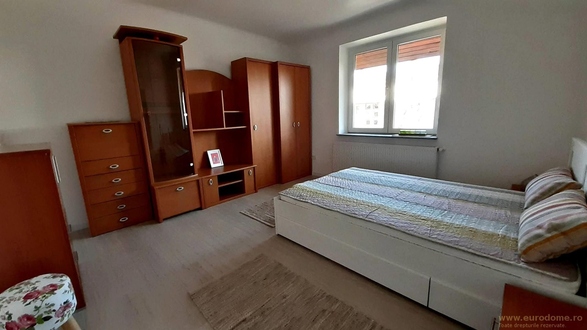 Piata Tractorul garsoniera in bloc vila, complet renovata - Poză 7