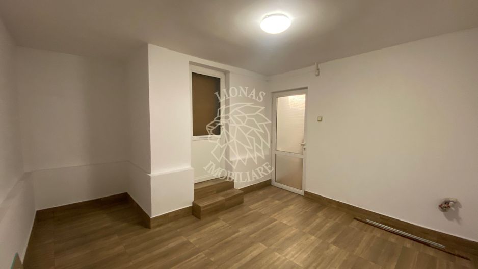 Spatiu comercial 50 mp- ideal birou/salon/cabinet- Zona Centrala - Poză 6