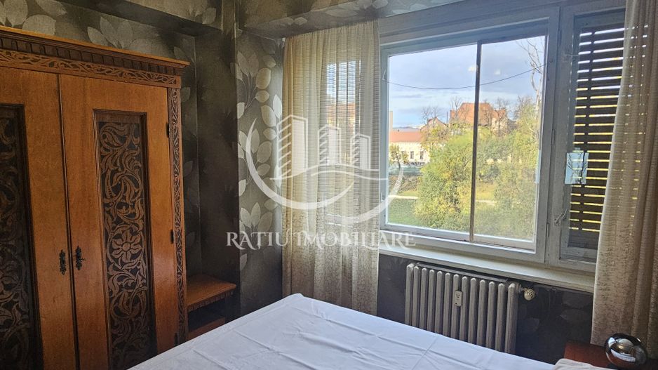 Apartament cu 3 camere | etaj 1 | Ultracentral | Oradea - Poză 3