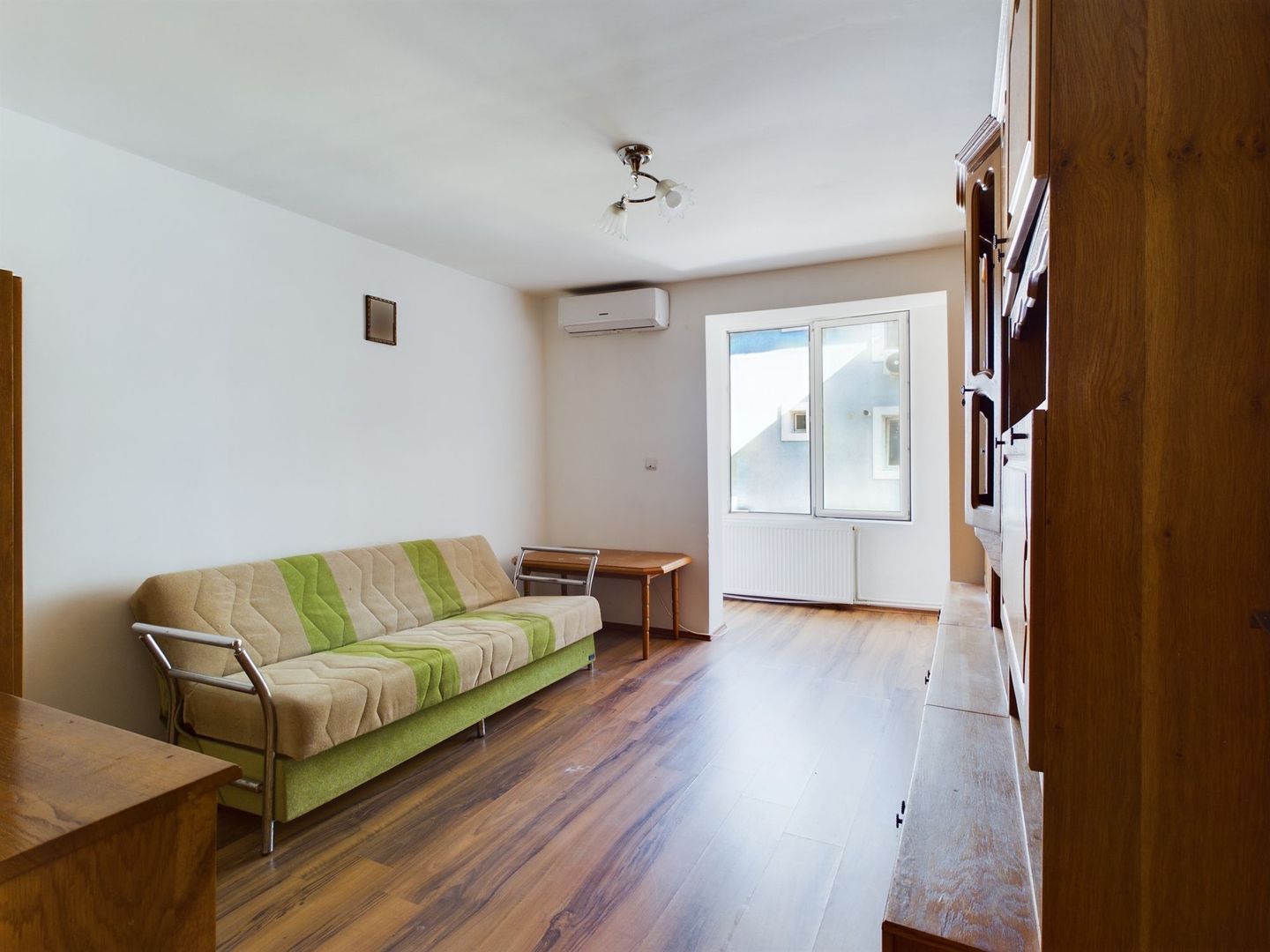 Apartament cu 3 camere, Hunedoarei - Poză 3