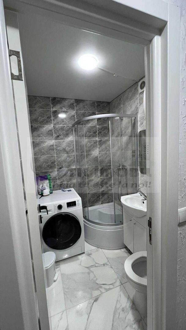 Camera de camin cu baie proprie  - in spate la JUMBO- pret 30000 euro - Poză 7