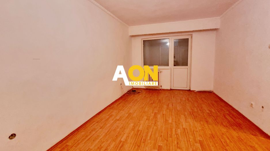 Apartament 2 camere, decomandat, etaj intermediar, Cetate - Poză 7