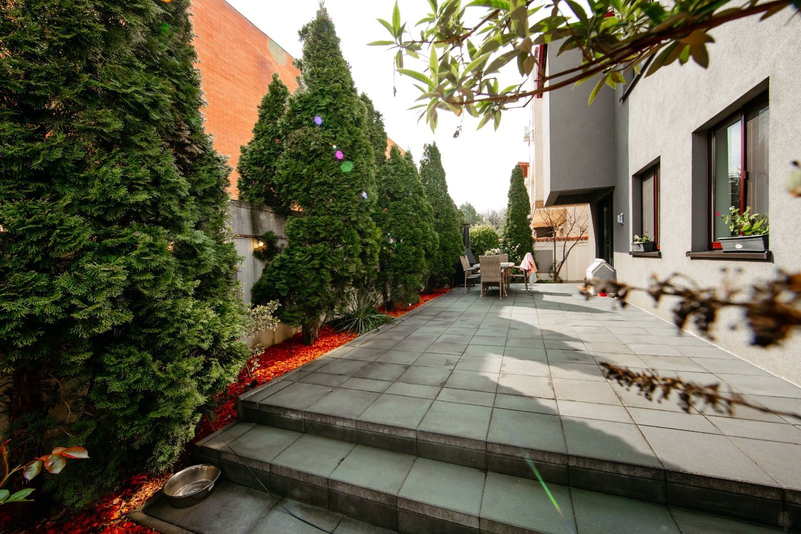 Vilă modernă  cu curte generoasă în Iancu Nicolae - Poză 30