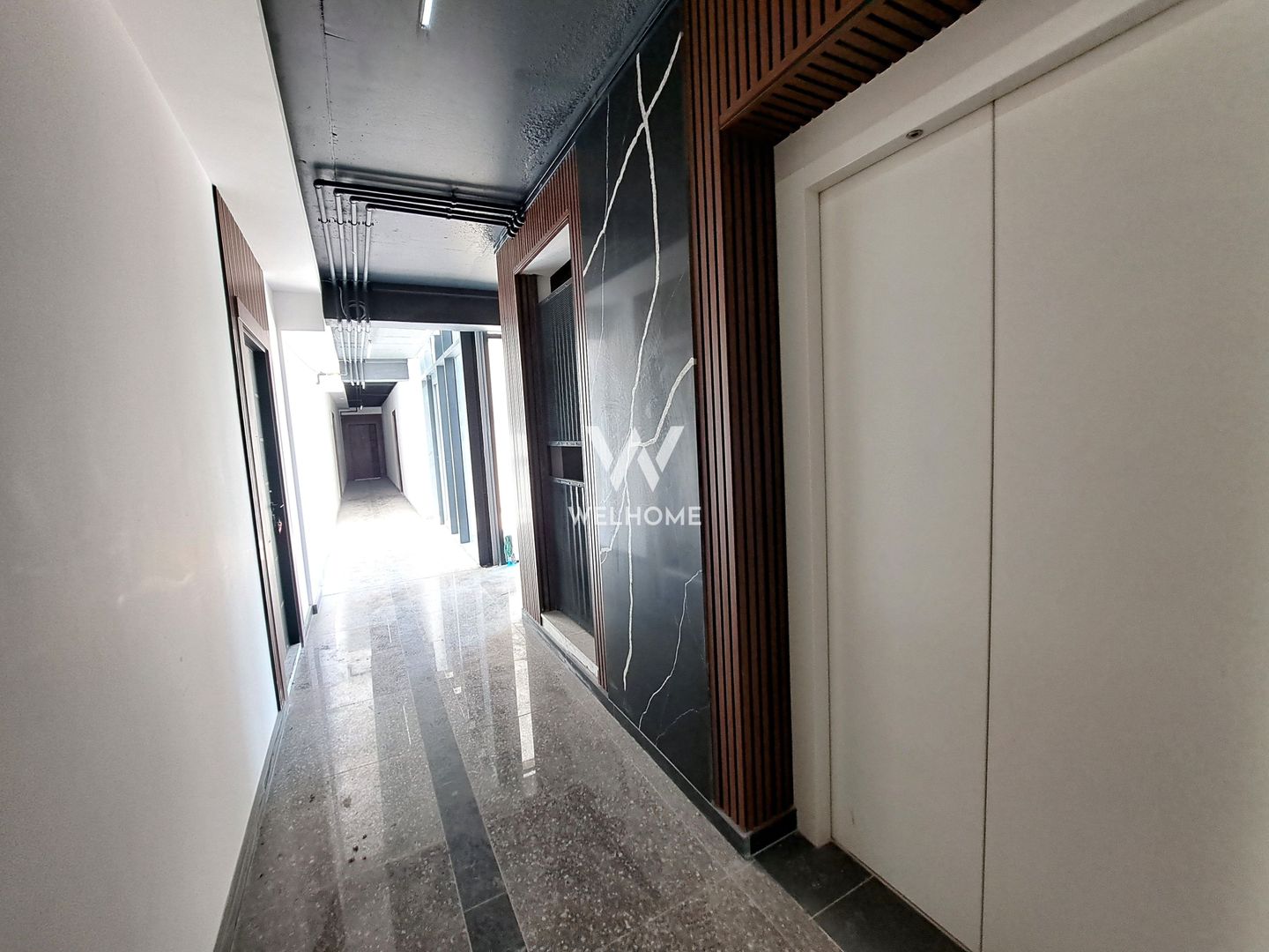 Apartament 3 camere, garaj si boxa - Sibiu central - Poză 3