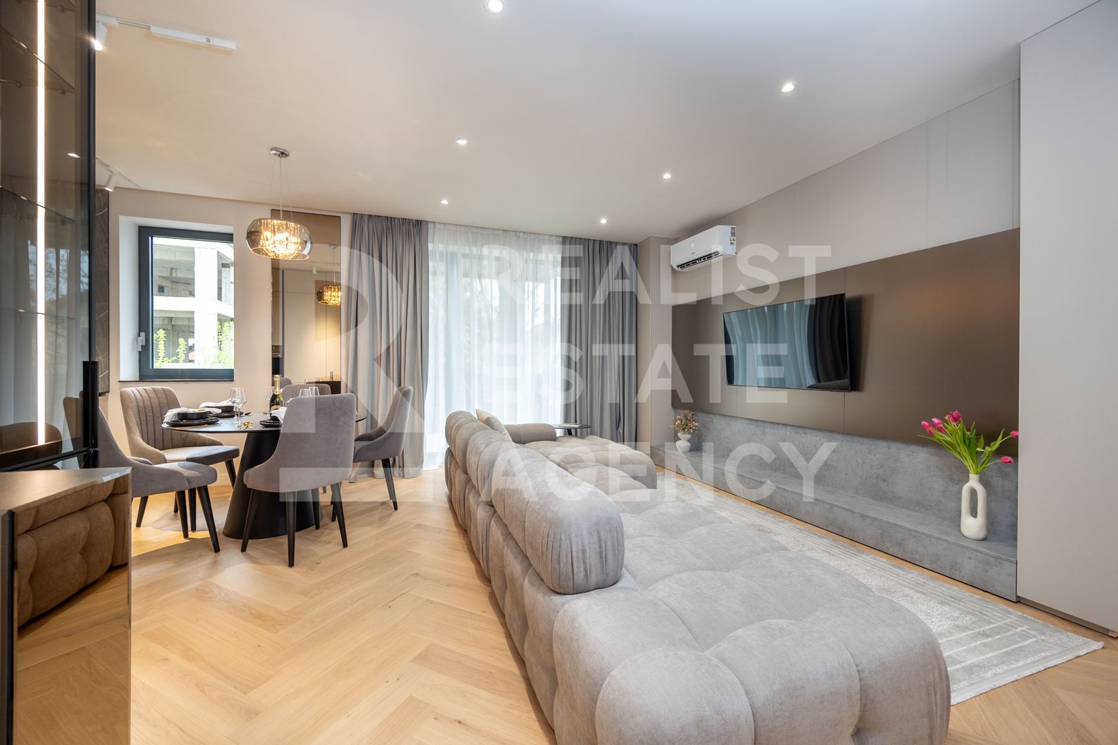 Vânzare, apartament cu 2 camere, zona Voluntari - Poză 3