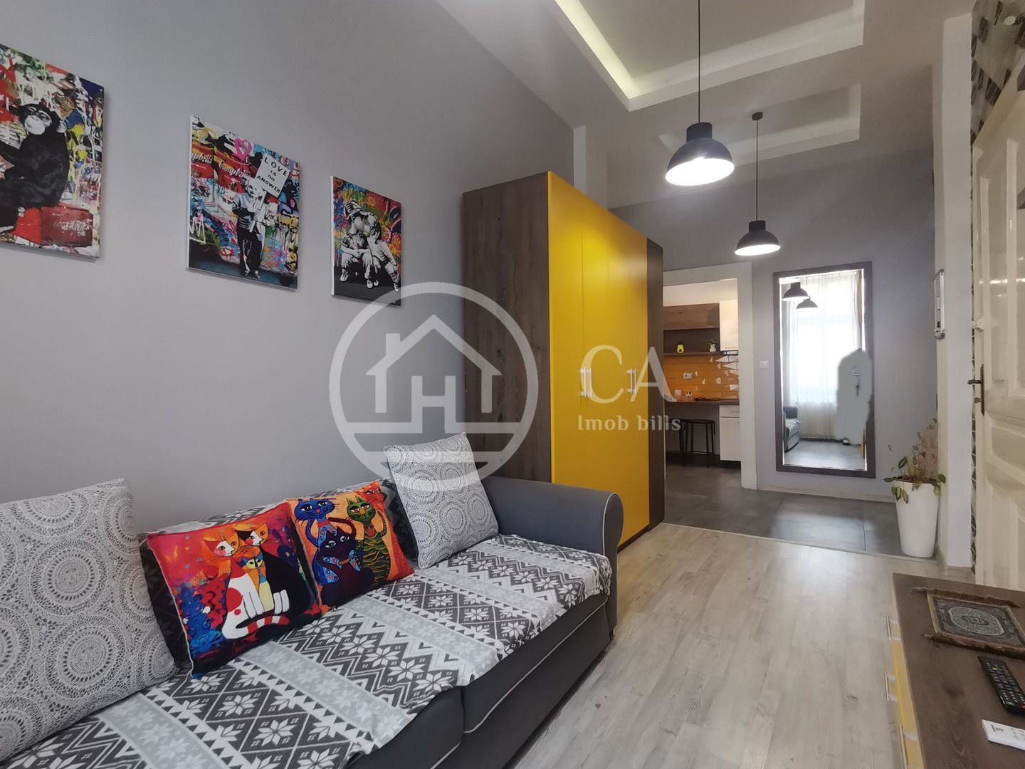 Apartament de închiriat cu 4 camere în zona Ultracentrală, Oradea - Poză 2