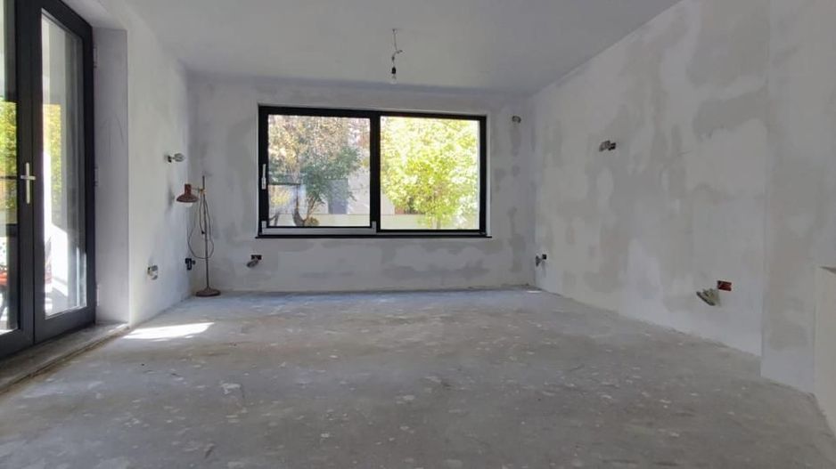 Casă spectaculoasă – 314 mp utili, cramă, terase, 7 camere, teren 432 mp - Poză 18