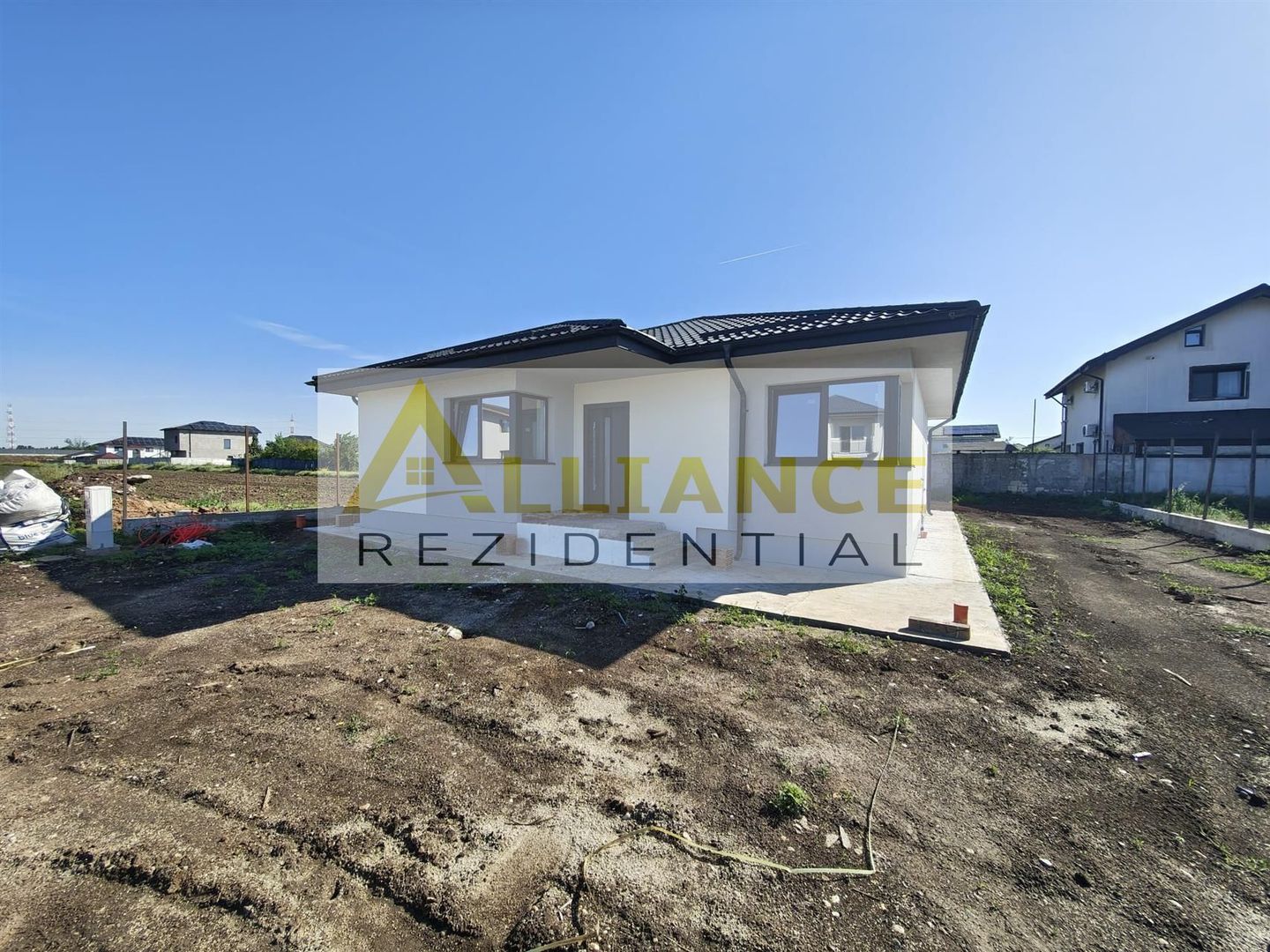 Casa parter | Str. Miorita | 4 camere | Teren 463 mp | La 5 minute de bulevard - Poză 1