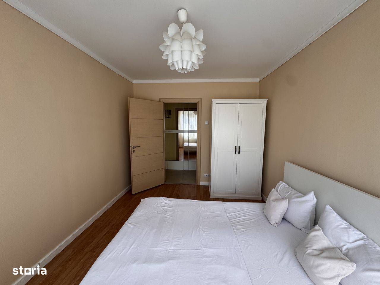 De inchiriat ap. 3 camere Bdul Alexandru Obregia sector 4 - Poză 8