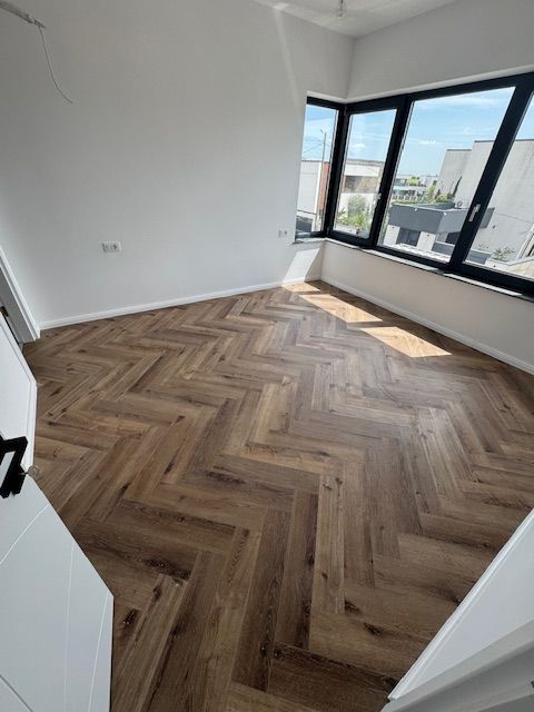 Vila Tunari cu vedere la LAC, 135m2 si curte mare - Poză 15
