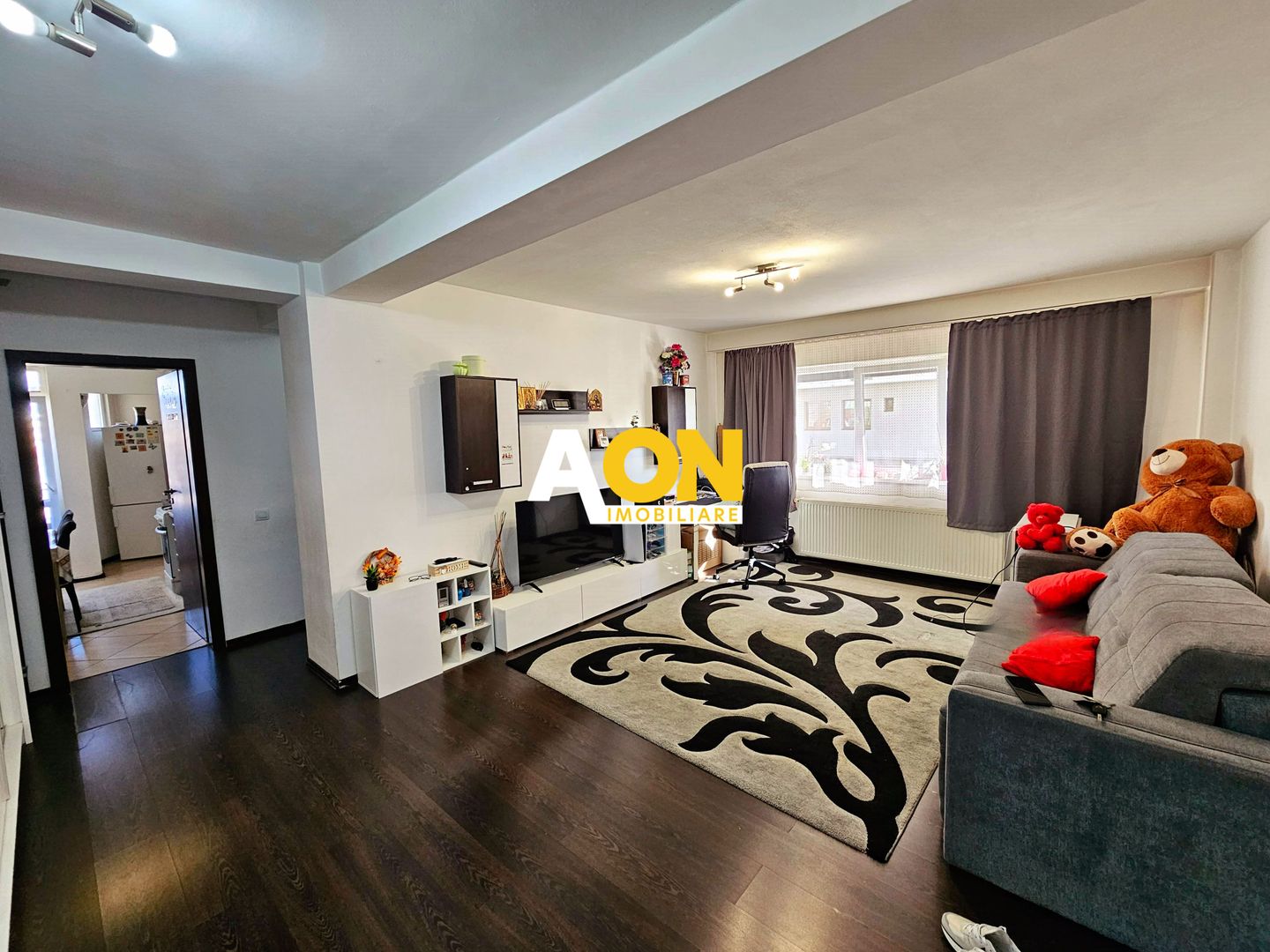 Apartament 2 camere, 55 mp utili, parter inalt, zona Stadion - Poză 1