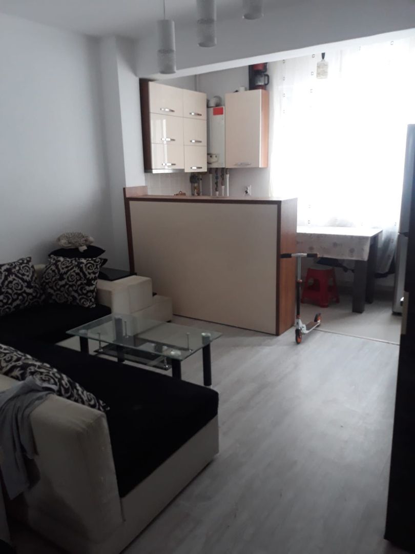 Vânzare apartament 2 camere - Poză 2