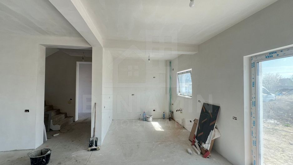 Casa-5 camere-P+1+P-147mp utili-600mp teren-Utilitati-Sanpetru - Poză 6