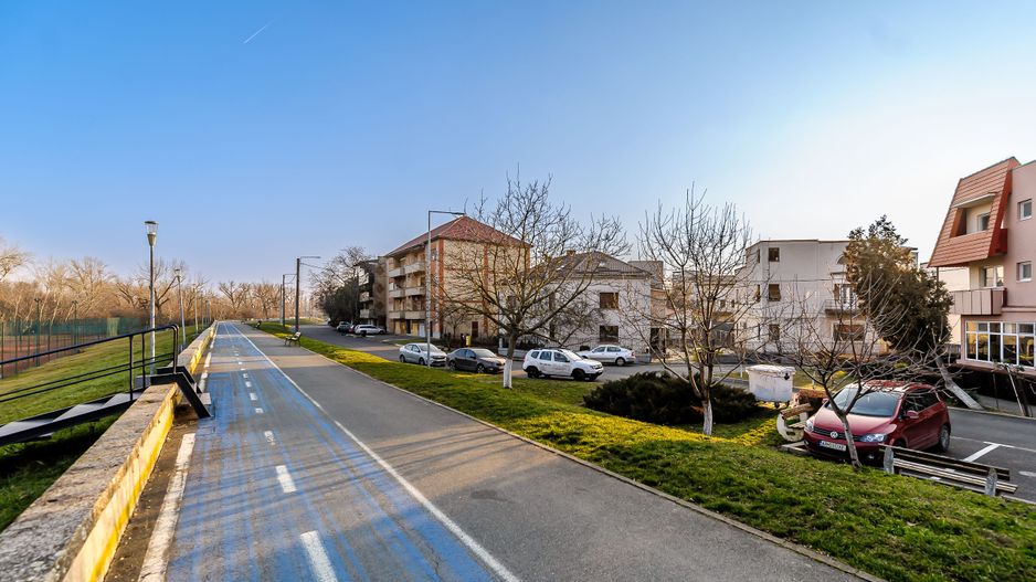 REZERVAT! Proprietate în cea mai exclusivistă zonă a Aradului! - Poză 4