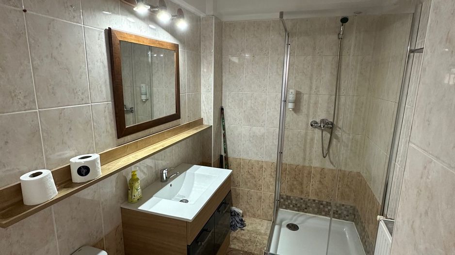 Apartment ultracentral cu 2 camere - Poză 10