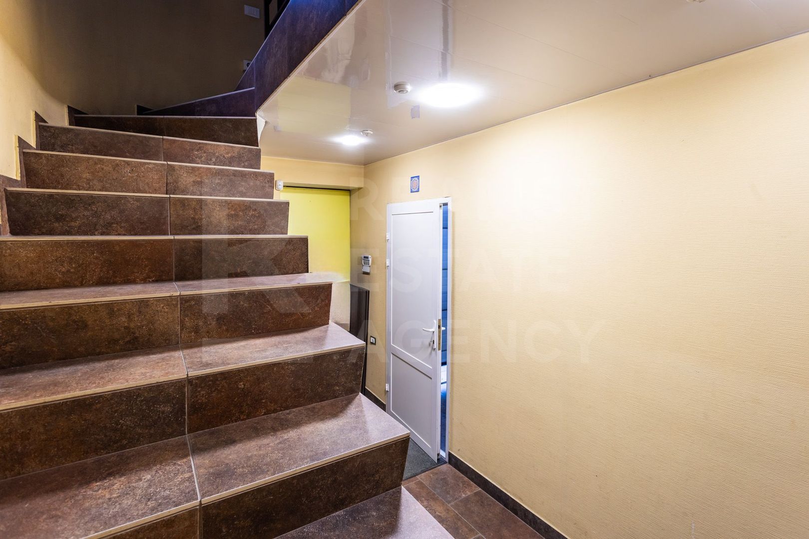 Vanzare spatiu comercial de 256 m2 în centrul capitalei - Poză 22