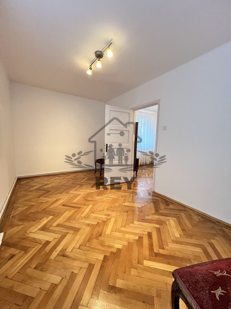 Apartament 3 camere – Etaj 1 | Zona CEC - Poză 1