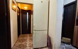 Apartament cu 3 camere, decomandat, zona Vest - Poză 11