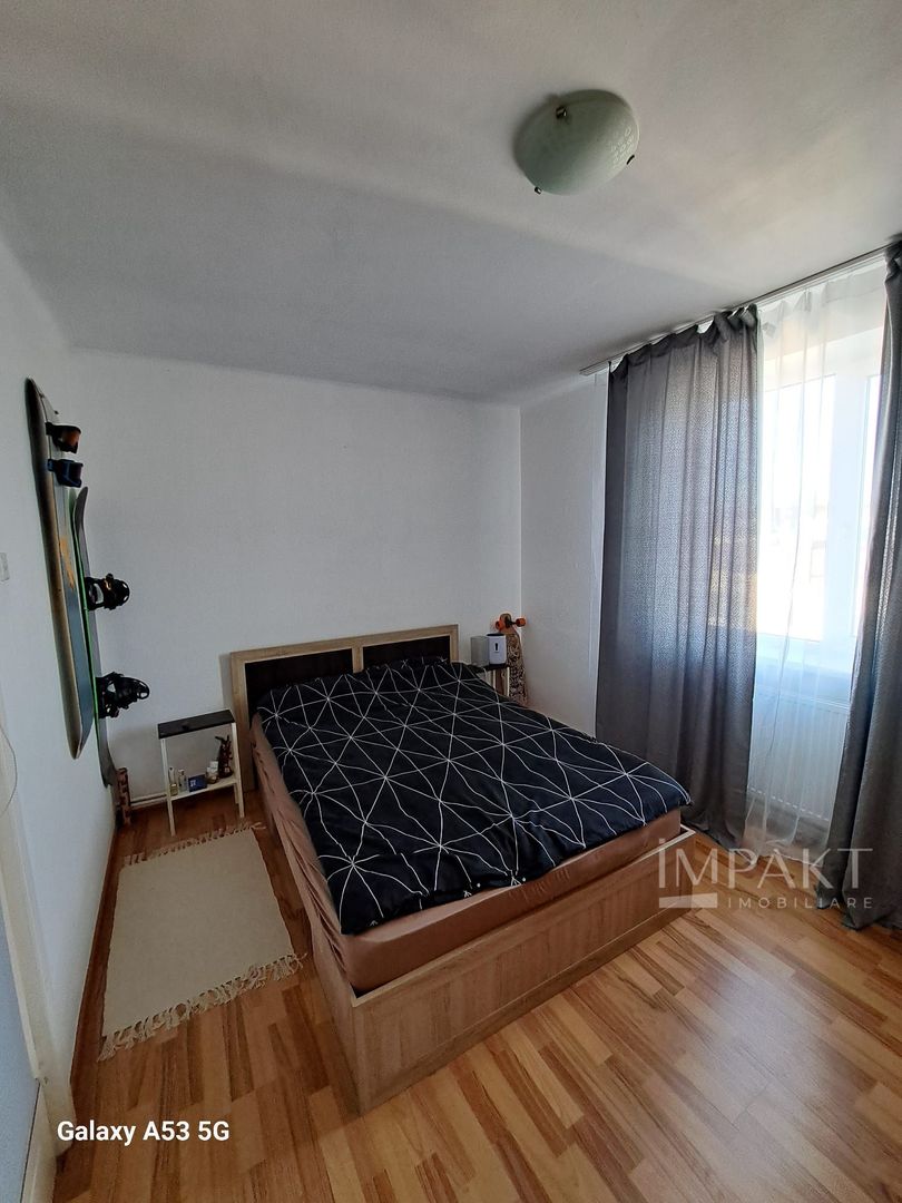 Apartament cu 2 camere semidecomandat- Zona Platinia - Poză 1