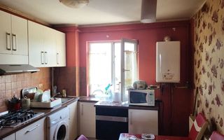 BRASADAS vinde ap 2 cam la etajul 4/4 în zona Micro 14. - Poză 4