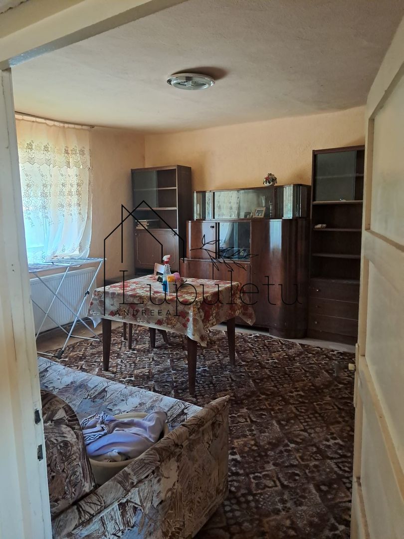 Casă de Vânzare | 3 Camere | 140 MPU | Anexe | Comuna Rosia - Poză 8