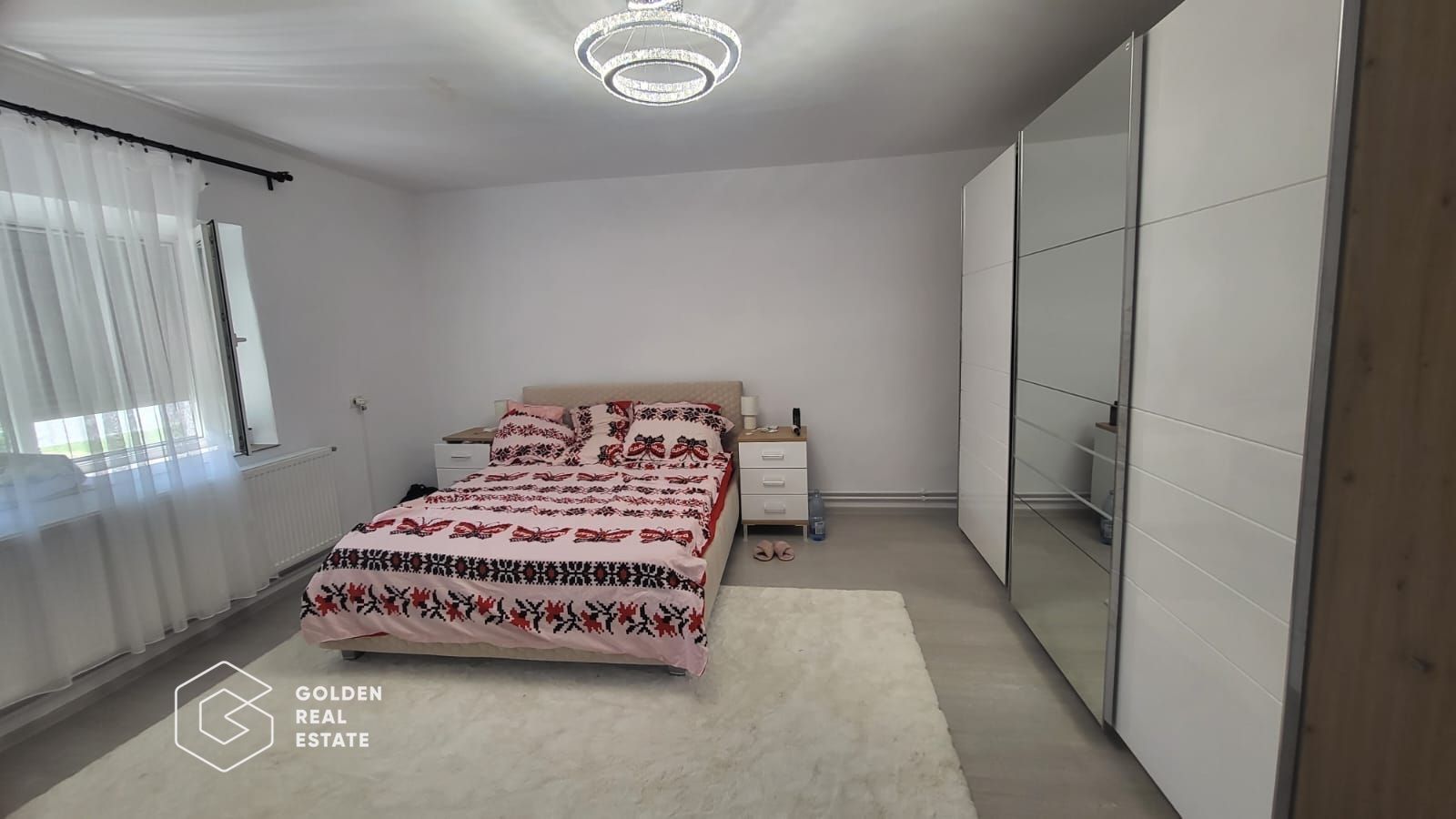 Casa in inima Urseniului - Poză 1