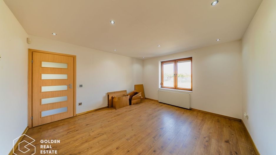 Casa cocheta cu 3 camere, în Bujac, comision 0% - Poză 13