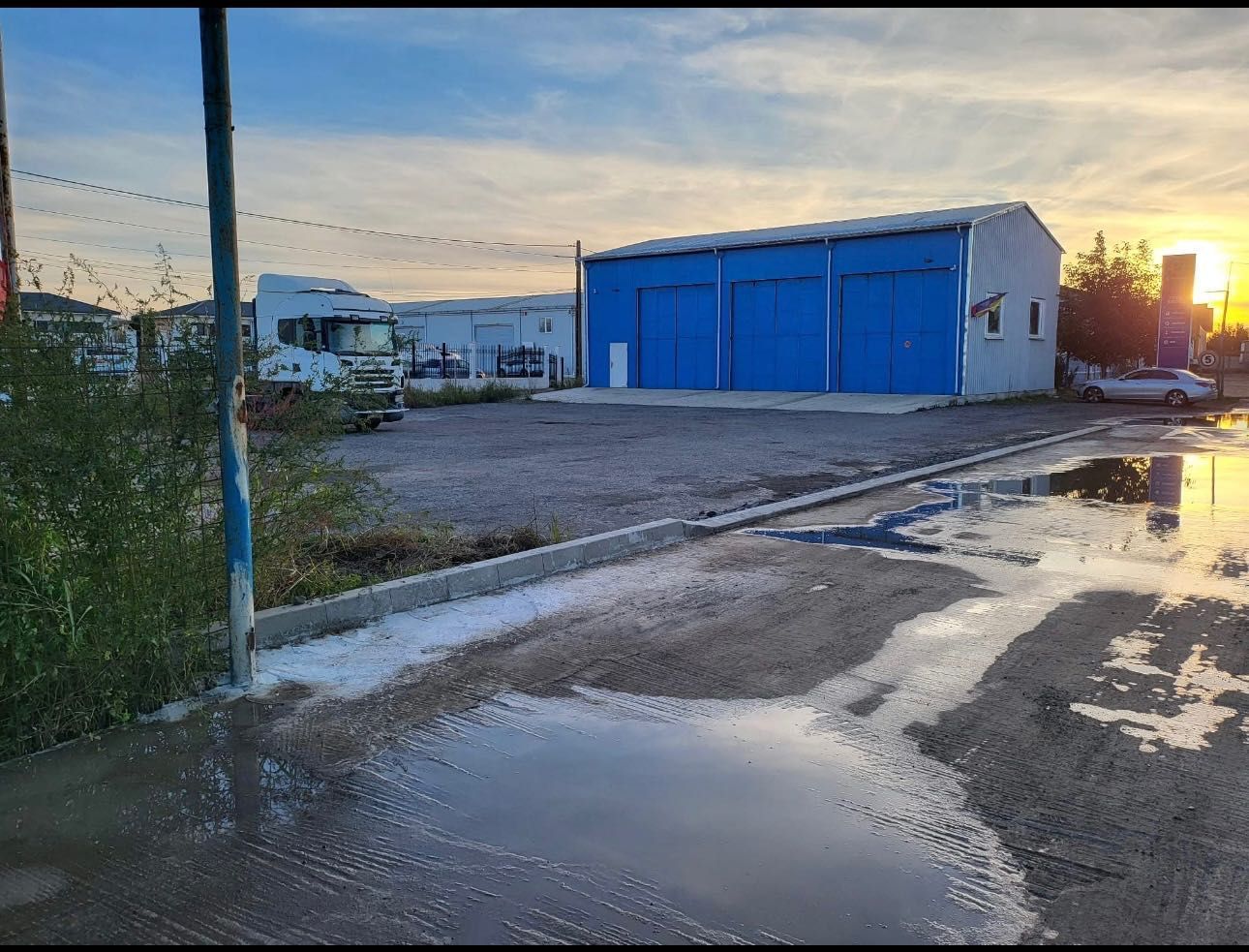 Hala zona Metro - Poză 7