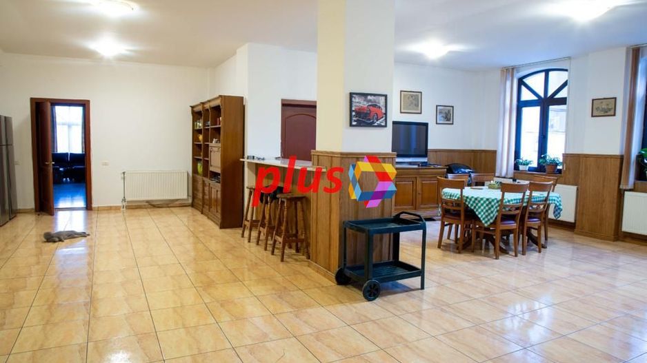 Conac cu piscina - 1810 mp - Poză 6