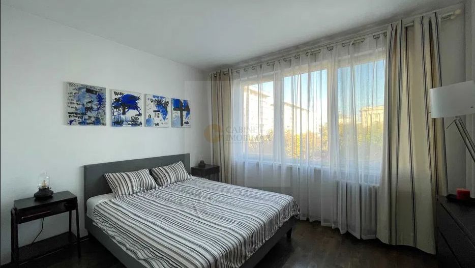 2 camere  |  Decomandat  | Sala Palatului | Etaj 3 - Poză 4