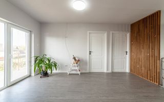 Casa cu teren generos si gradina spectaculoasa – Comuna Cuca, Argeș! - Poză 13