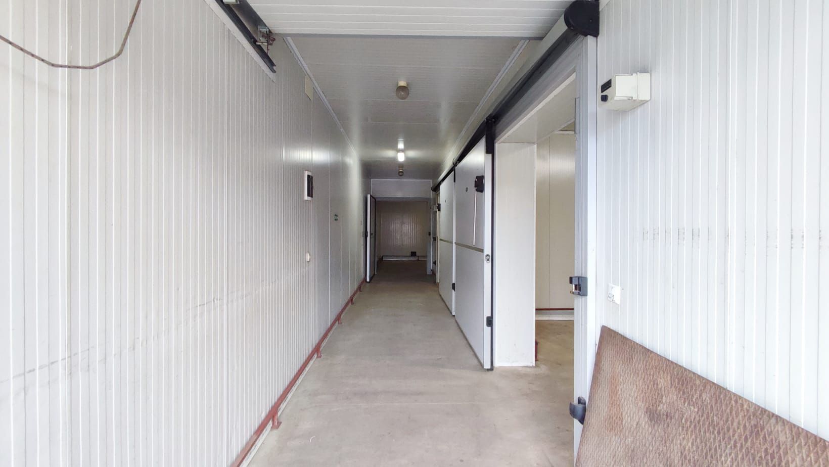 Depozit cu camere Frigorifice, zona strazii Paris - Poză 11