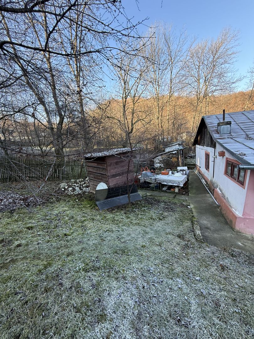 Casa 5 camere, foișor , garaj și teren 800mp cu toate utilitățile! - Poză 38