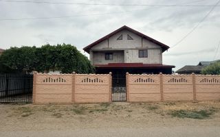 Casă de vânzare cu teren 2500 mp, P+M, Păușești, comuna Dumești, județul Iași - Poză 1