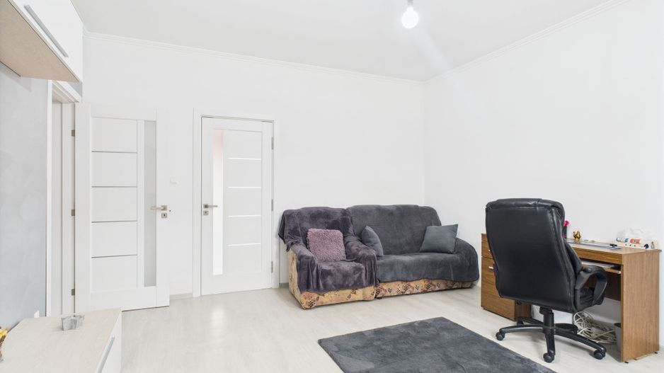 Casă Individuală cu spațiu comercial - Variaș - Poză 9