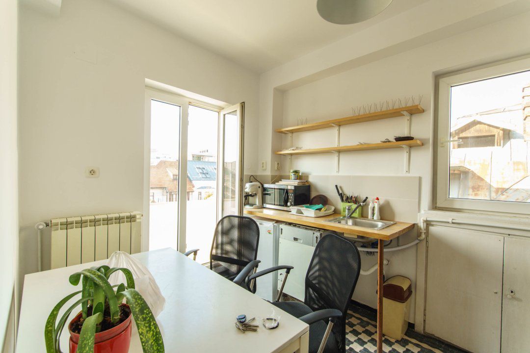 Apartament luminos zona 'Capitale', nemobilat - Poză 7