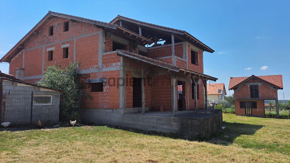 CASA IN SANMARTIN - Poză 1